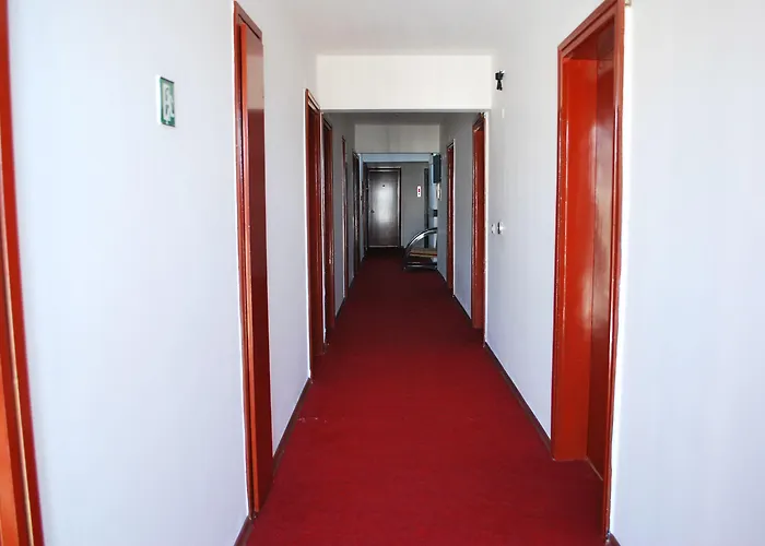 Sunday Hotel