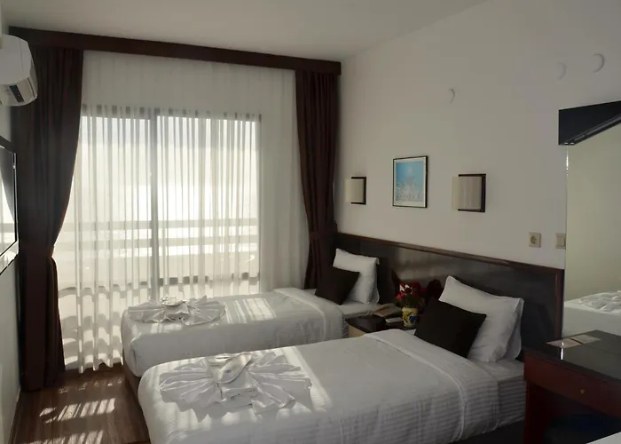 Sunday Hotel