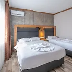 Sunday Szálloda 3*