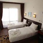 Sunday Szálloda Kusadası