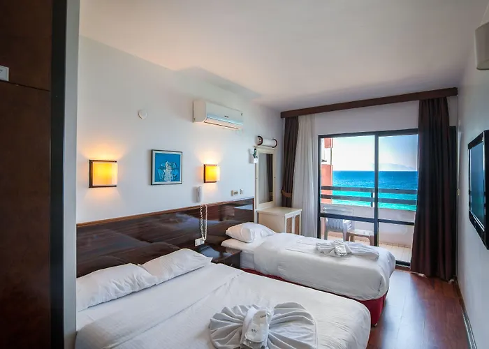 Sunday Κουσάντασι